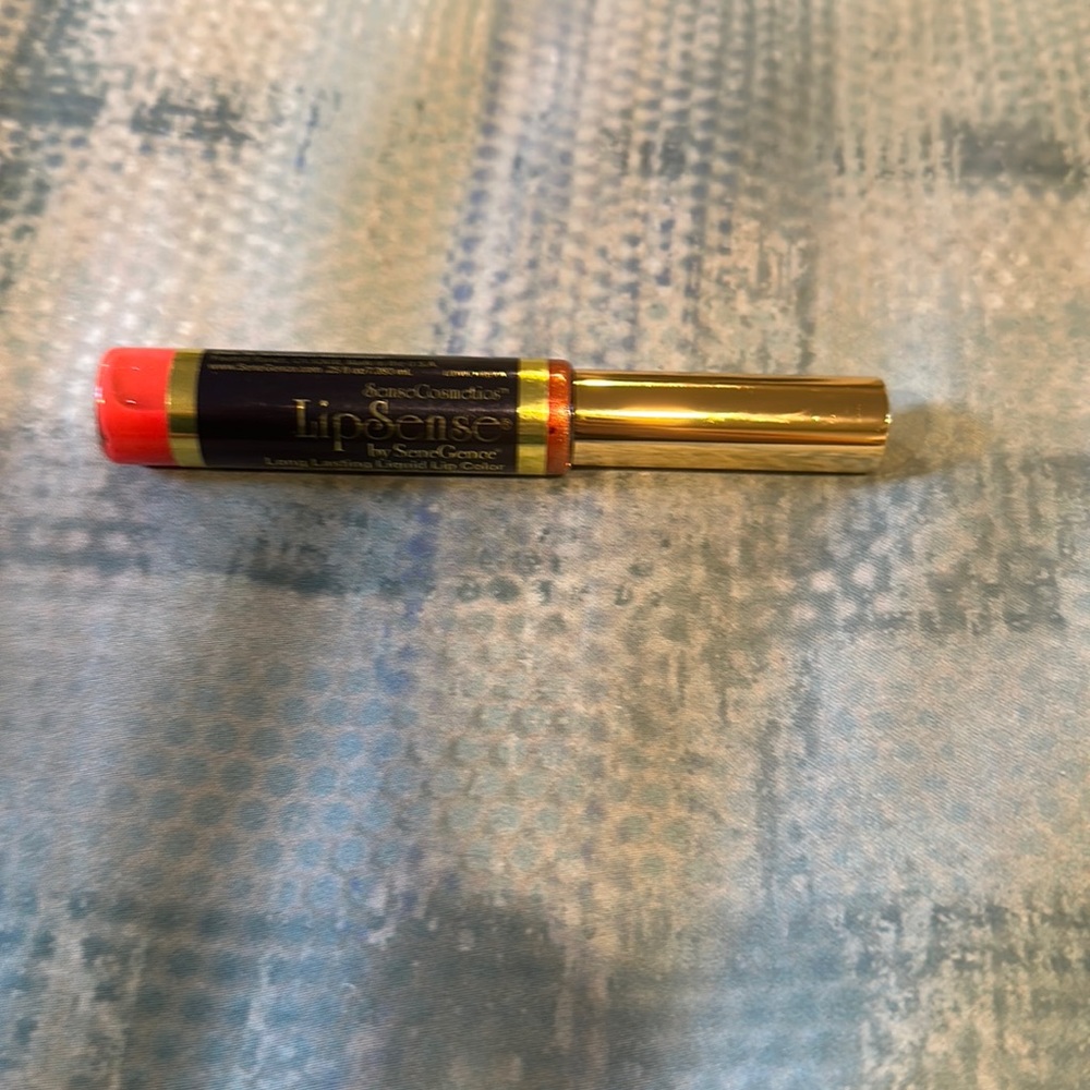 LipSense lip stain pomegranate sealed